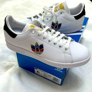 Adidas Stan Smith women’s 8.5 new with tags and box!